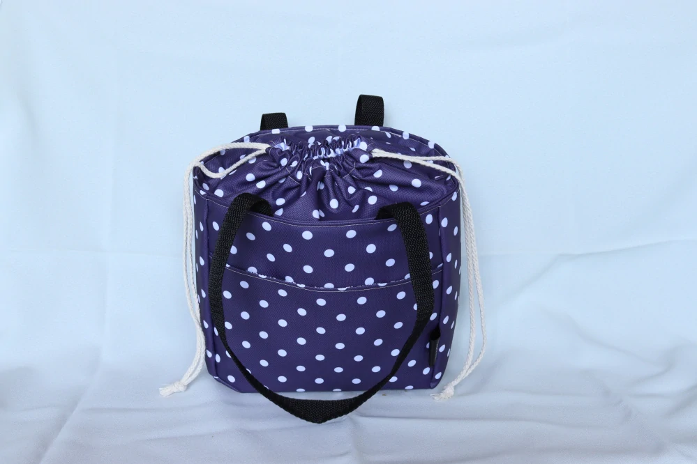 Lunchbag tmavě fialový s puntíky