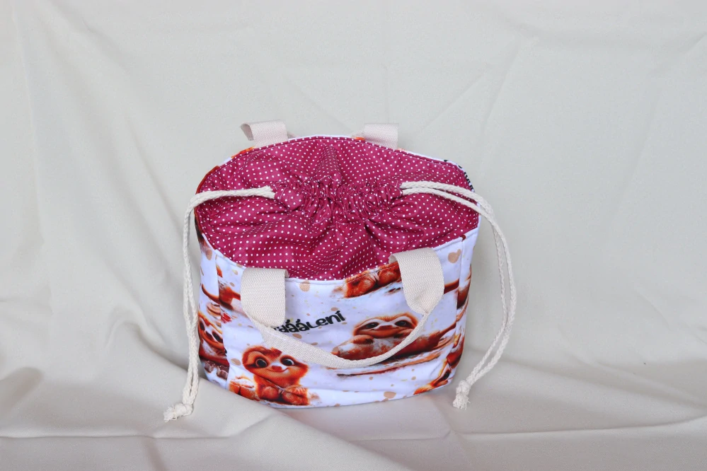 Lunchbag lenochod nejraději se válím s vínovým uzavíráním