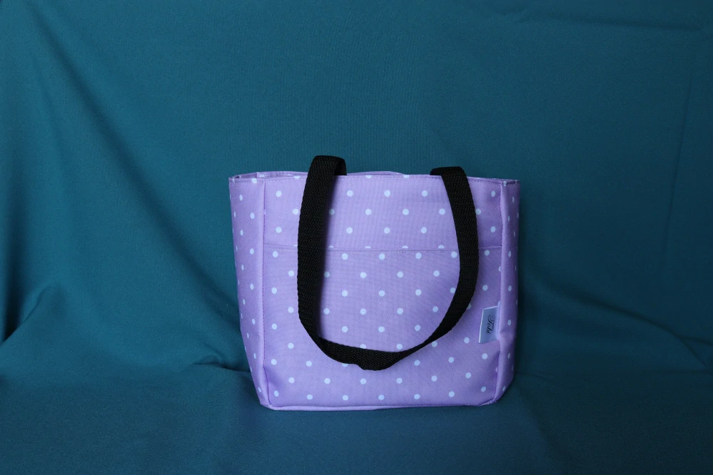 Lunchbag sv. fialový s puntíky