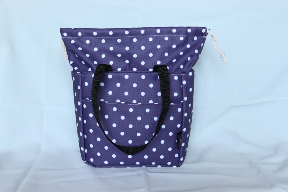 Lunchbag tmavě fialový s puntíky
