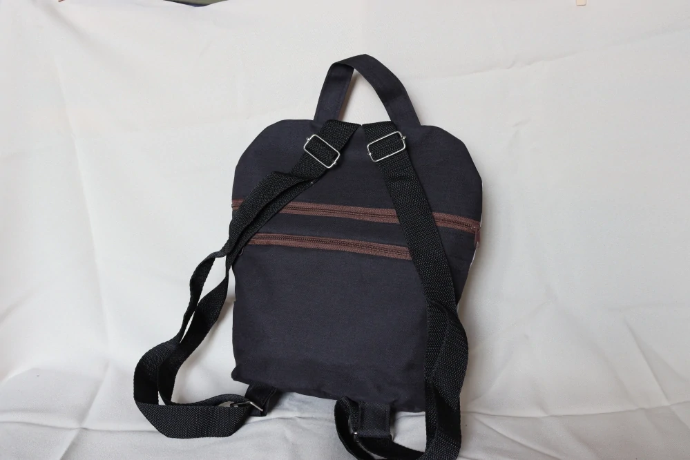 Batoh vydra (zip vzadu)