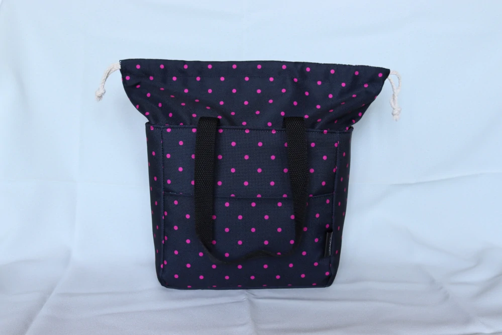 Lunchbag černý s vínovými puntíky