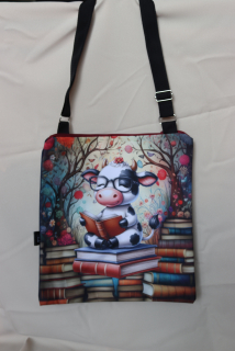 Crossbody placatá kráva čtenář